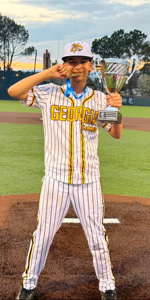 Alexis Arredondo in team gear